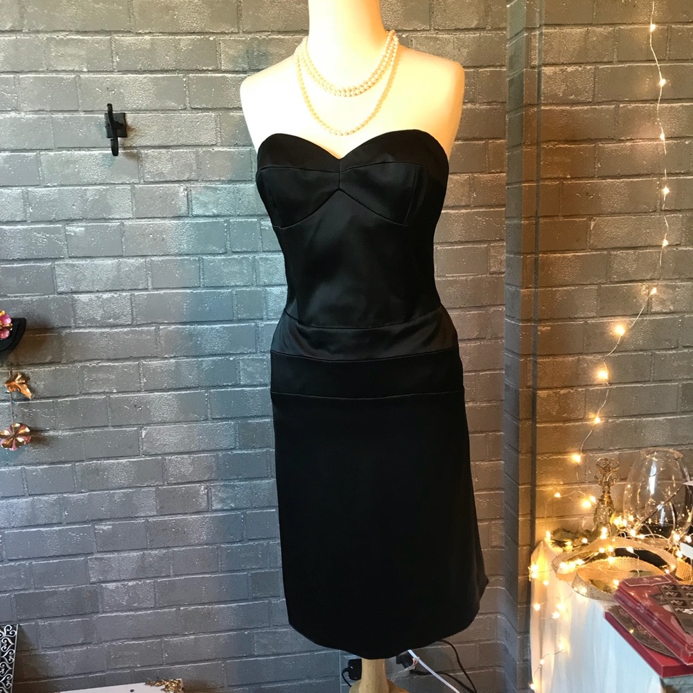 Nicole Miller strapless silk mermaid hem dress